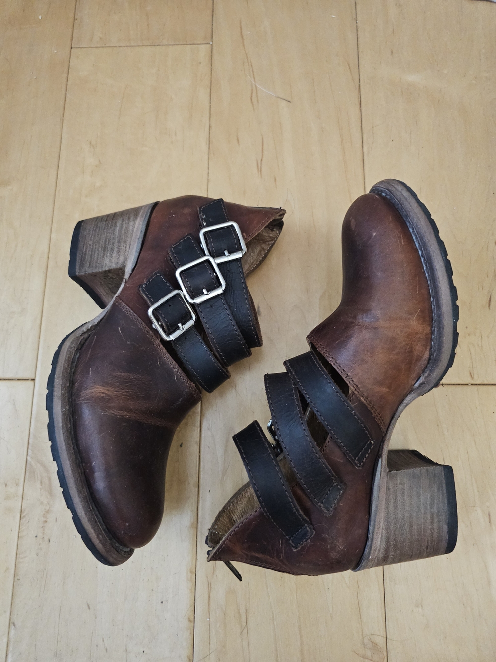 Freebird by Steven Dawson Booties Brown Distressed Leather Triple Buckle Boots - Picture 4 of 12
